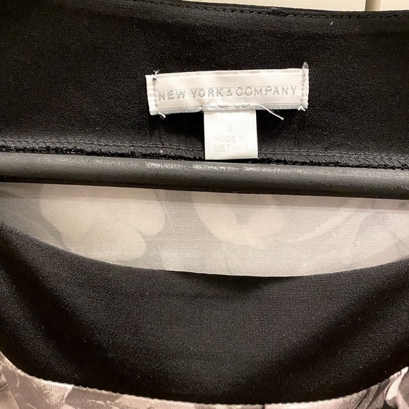 New York and Company Floral Dress - Picture 2 of 5